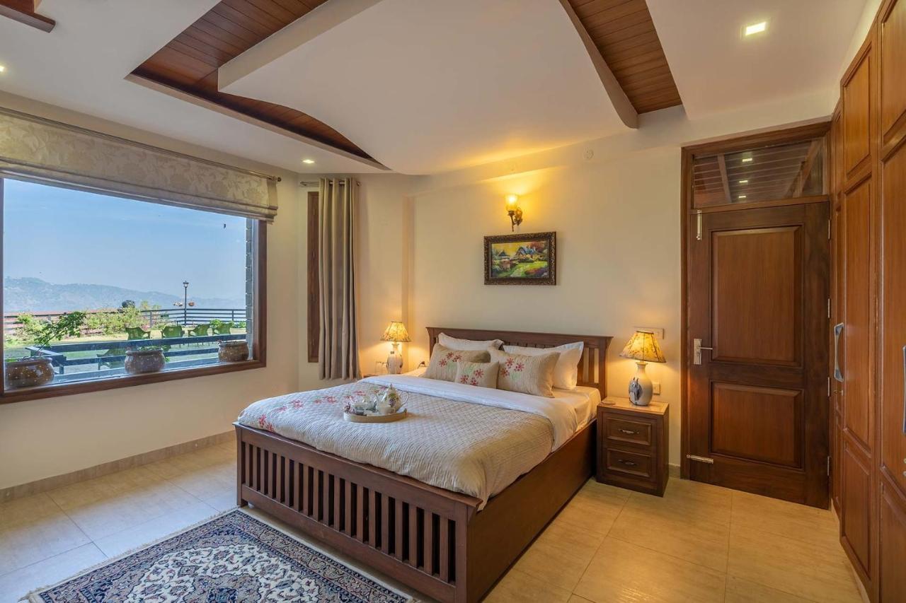 Stayvista At Floradale W Jacuzzi & Wood-Fire Pizza Kasauli Dış mekan fotoğraf
