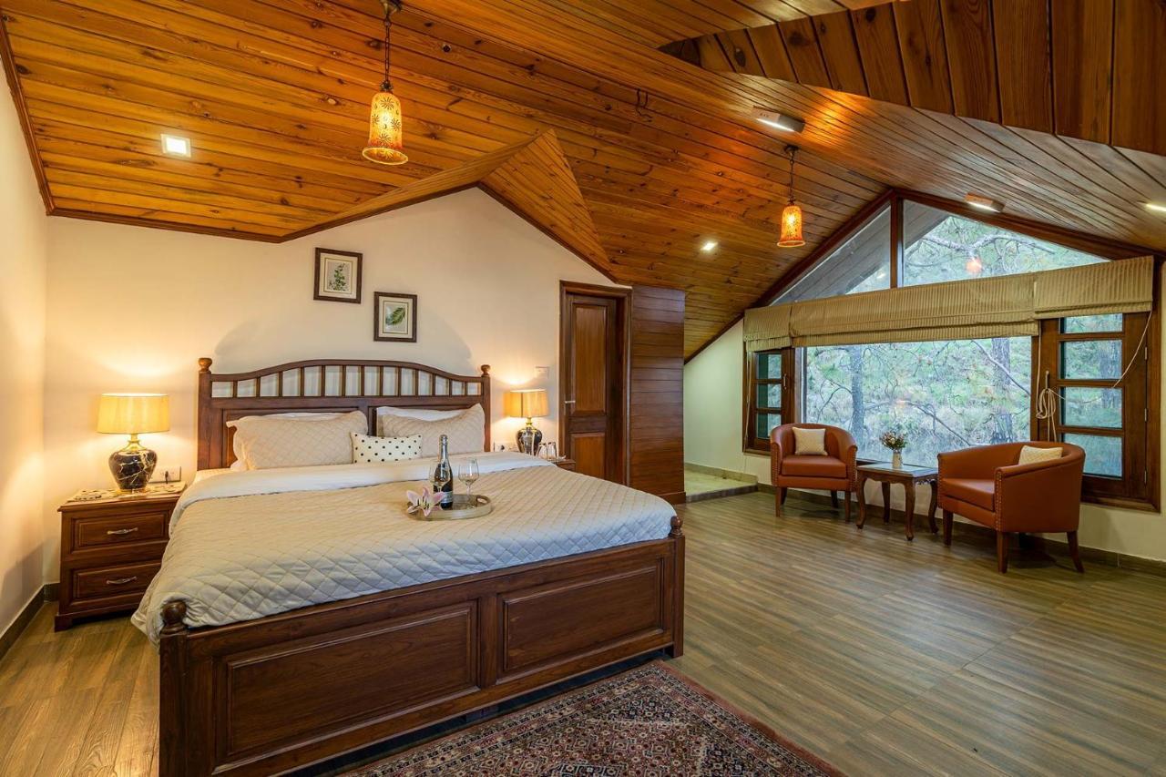 Stayvista At Floradale W Jacuzzi & Wood-Fire Pizza Kasauli Dış mekan fotoğraf