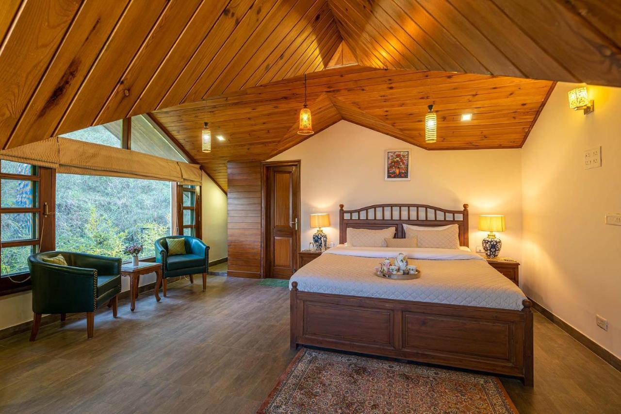 Stayvista At Floradale W Jacuzzi & Wood-Fire Pizza Kasauli Dış mekan fotoğraf