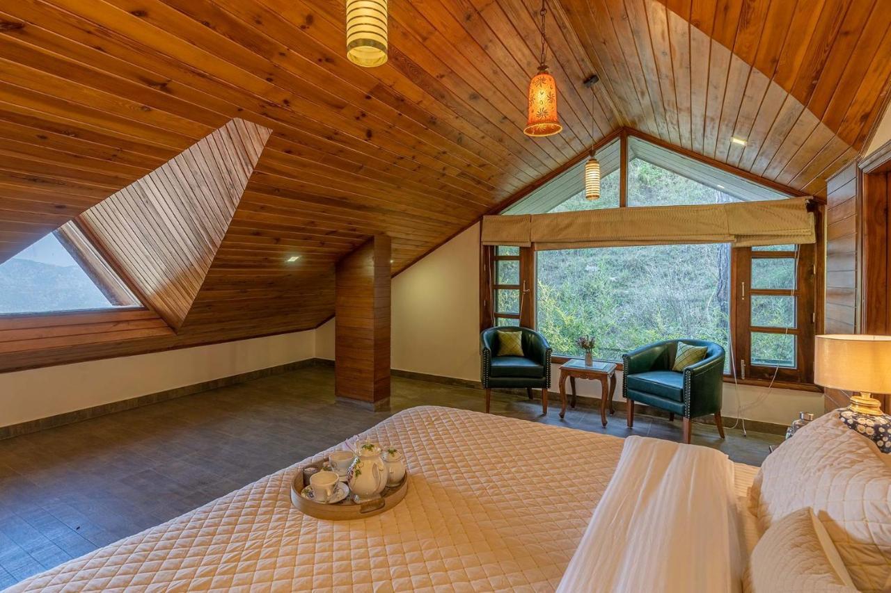 Stayvista At Floradale W Jacuzzi & Wood-Fire Pizza Kasauli Dış mekan fotoğraf
